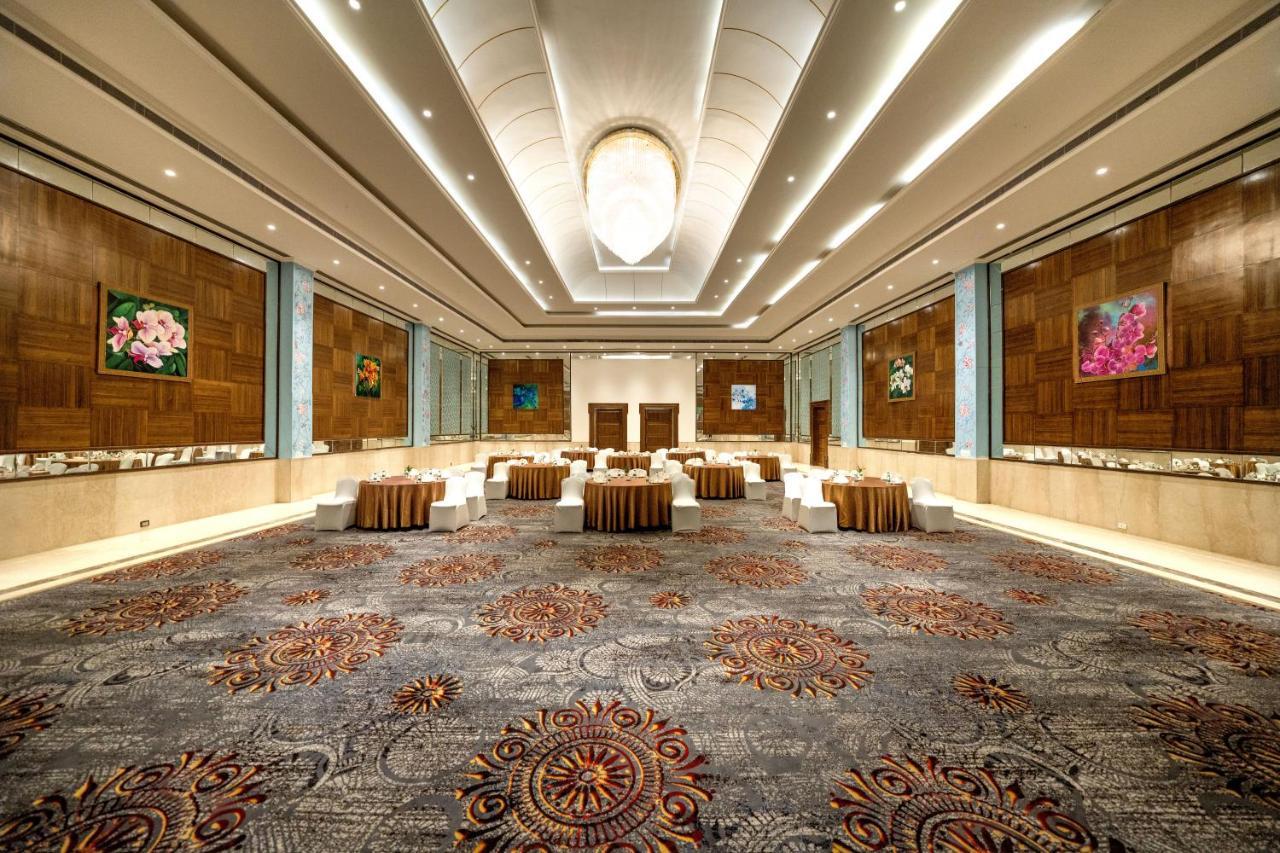 Fairway Golf & Lake Resort Naya Raipur Kültér fotó