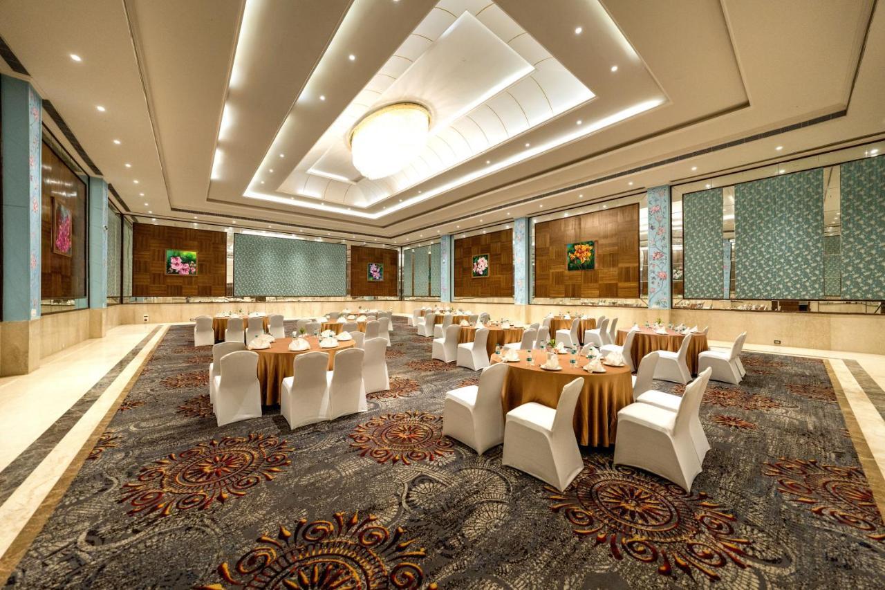 Fairway Golf & Lake Resort Naya Raipur Kültér fotó