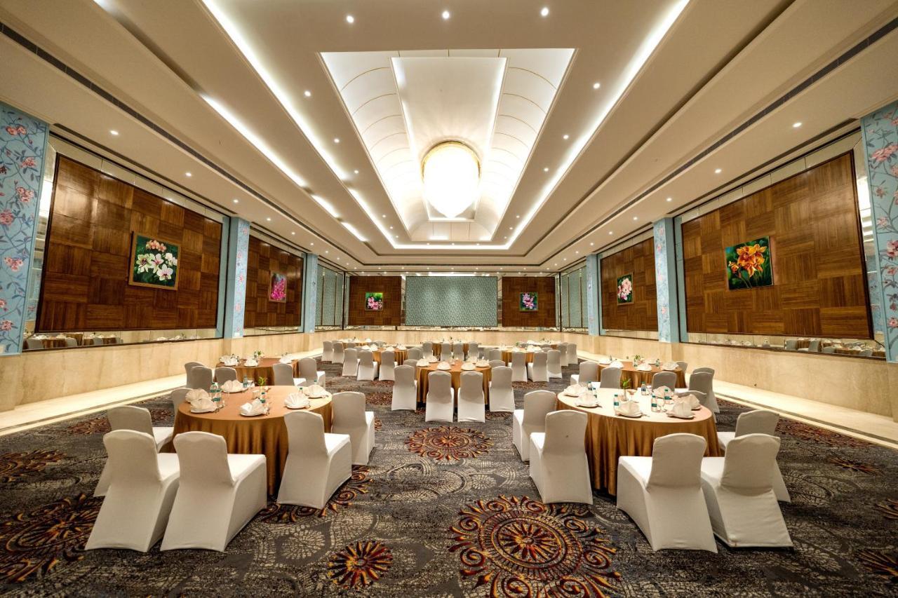 Fairway Golf & Lake Resort Naya Raipur Kültér fotó