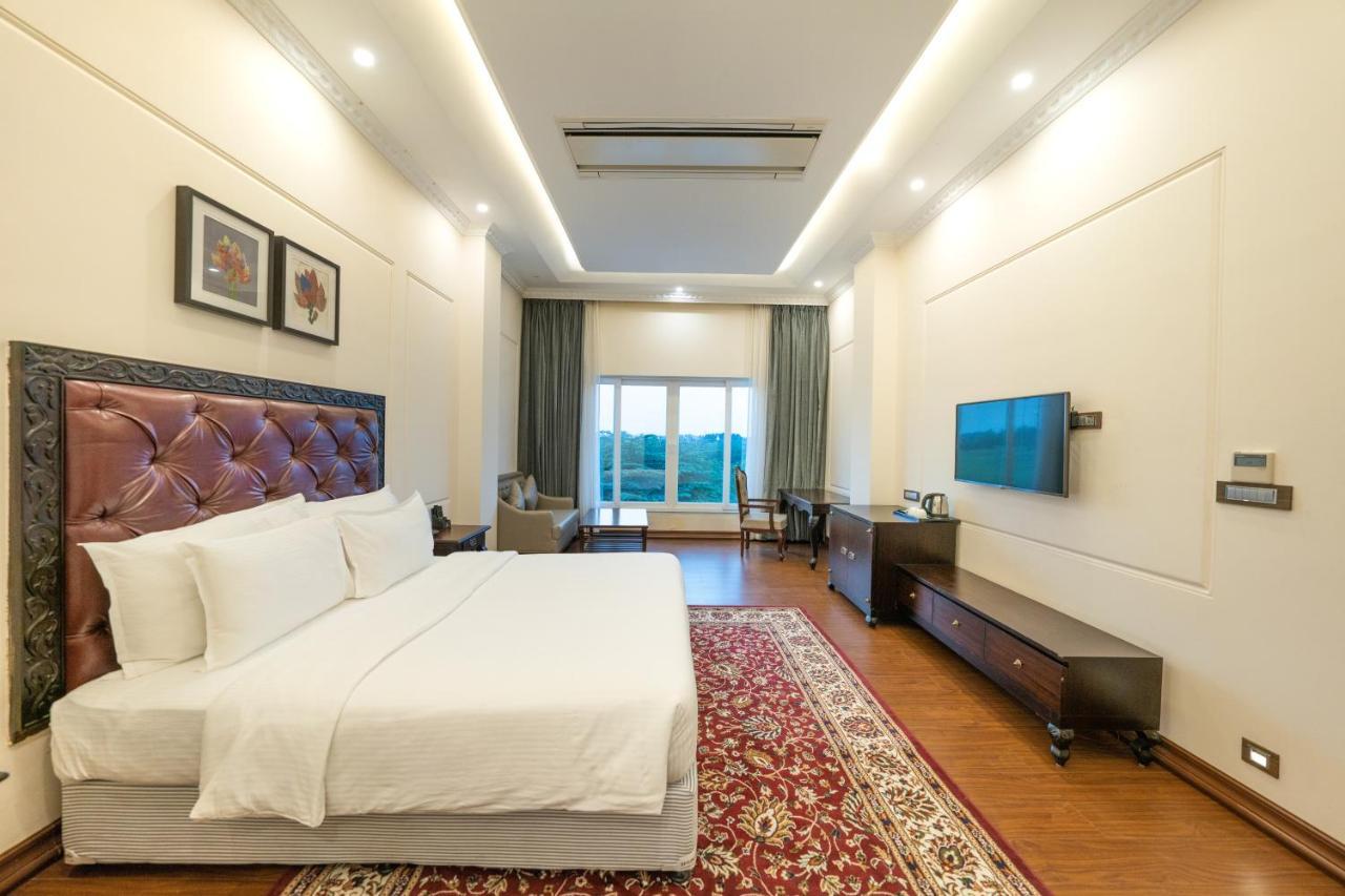 Fairway Golf & Lake Resort Naya Raipur Kültér fotó